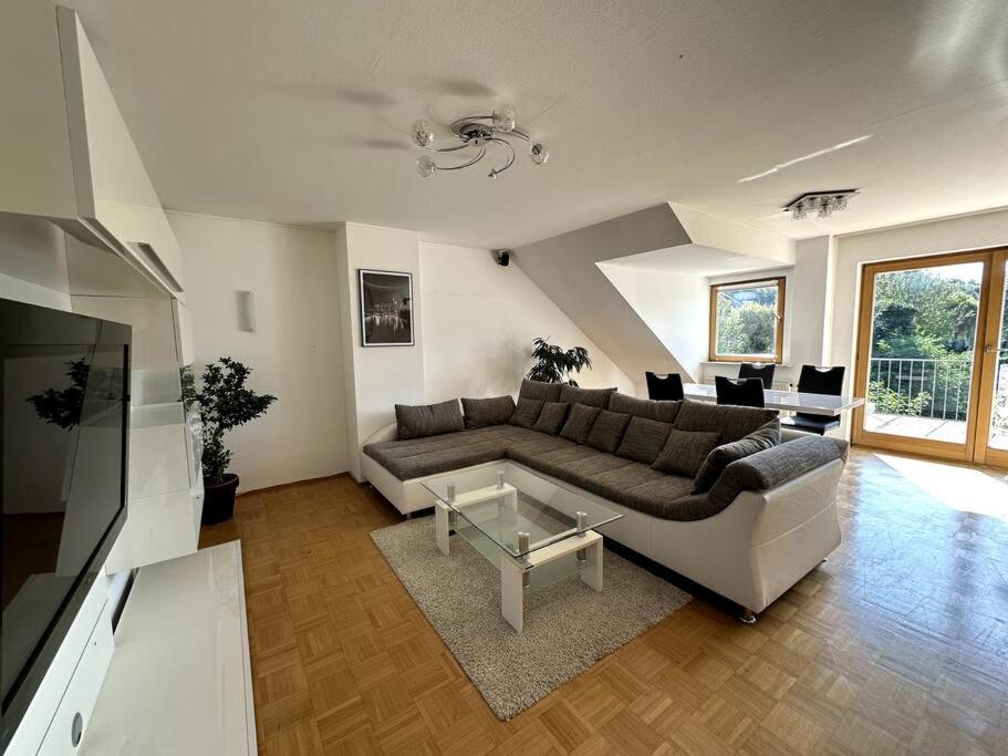 2-Zimmer-Wohnung Mit Balkon & Guter Anbindung In Aschaffenburg Exteriér fotografie